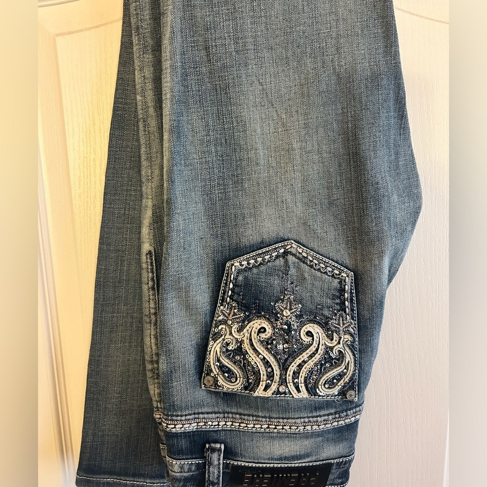 Brand New Gorgeous woman’s jeans